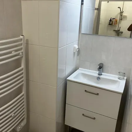 Апартаменты T3 En Centre D'arcachon, 2 Min Plage, 5 Min Gare, Balcon, Parking Securise, Wifi, Menage Inclus - Fr-1-374-193 Аркашон