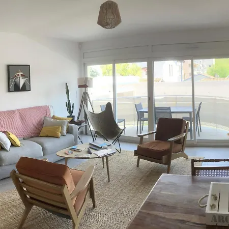 Апартаменты T3 En Centre D'arcachon, 2 Min Plage, 5 Min Gare, Balcon, Parking Securise, Wifi, Menage Inclus - Fr-1-374-193 *