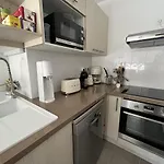 Apartment T3 En Centre D'arcachon, 2 Min Plage, 5 Min Gare, Balcon, Parking Securise, Wifi, Menage Inclus - Fr-1-374-193 *